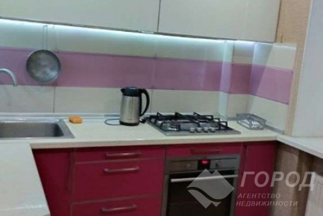 Продам 2-х кімнатну квартиру, Центр, Код: 542935/2