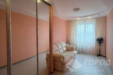 Продам 2-х кімнатну квартиру, Новые дома, Дворец спорта, Код: 545305/23