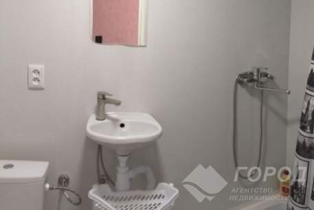 Продам гостинку, Центральный рынок, Код: 545305/5