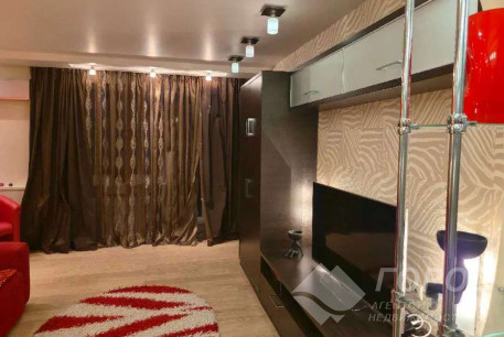 Продам 3-х кімнатну квартиру, Сосновая Горка, Павловка, Код: 545319/3