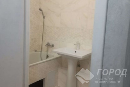 Продам 1-кімнатну квартиру, Новые дома, Маршала Жукова метро (Дворец спорта), Код: 548592/3