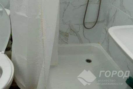 Сдам гостинку, Гагарина проспект, Защитников Украины метро (Площадь Восстания), Код: 552224/3