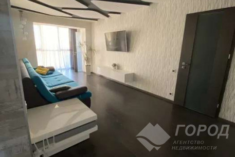 Продам 3-х кімнатну квартиру, ХТЗ, Код: 606939/4