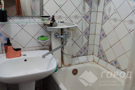 Продам 2-х кімнатну квартиру, ХТЗ, Код: 619301/9