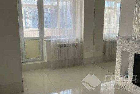 Продам 3-х кімнатну квартиру, Рогань, Горизонт, Код: 620483/2