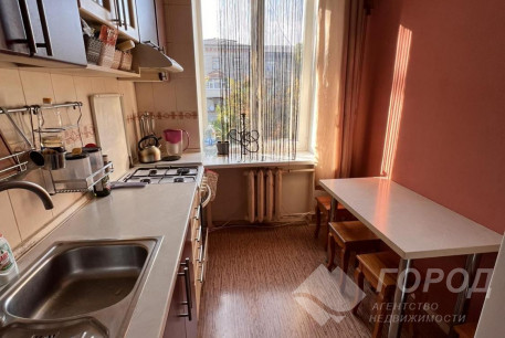 Продам 3-х кімнатну квартиру, ХТЗ, Код: 622873/1