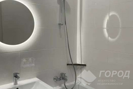 Сдам 1-кімнатну квартиру в новобудові, Центральный рынок, Код: 627146/4