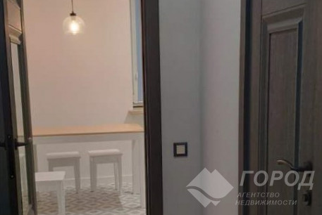 Продам 2-х кімнатну квартиру, Центр, Код: 627792/4