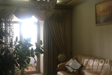 Продам 3-х кімнатну квартиру, Гагарина проспект, Защитников Украины метро (Площадь Восстания), Код: 633008/2