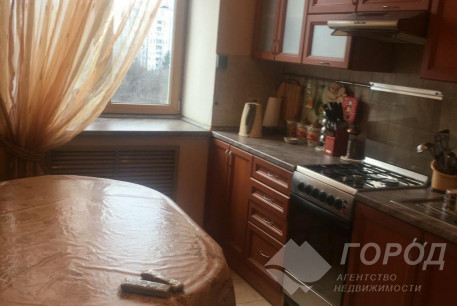 Продам 3-х кімнатну квартиру, Гагарина проспект, Защитников Украины метро (Площадь Восстания), Код: 633008/2