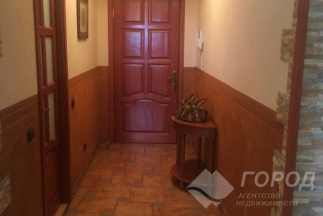 Продам 3-х кімнатну квартиру, Гагарина проспект, Защитников Украины метро (Площадь Восстания), Код: 633008/2