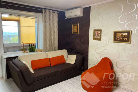 Продам 3-х кімнатну квартиру, Новые дома, Маршала Жукова метро (Дворец спорта), Код: 636754/2