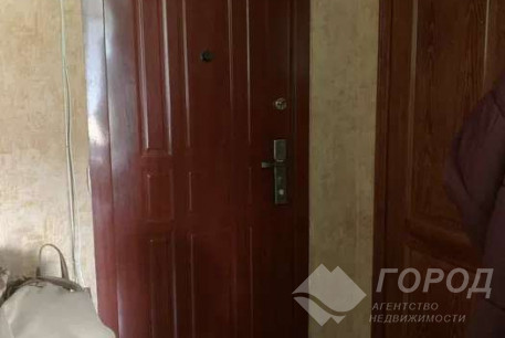 Продам 1-кімнатну малогабаритку, ХТЗ, ХТЗ метро, Код: 636778/3