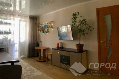 Продам 1-кімнатну квартиру, ХТЗ, Код: 637011/3