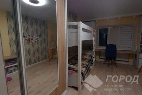 Продам 4-х кімнатну квартиру, Журавлевка, Код: 637231/2