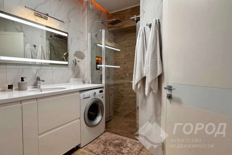 Продам 2-х кімнатну квартиру, Центр, Архитектора Бекетова метро, Код: 639336/2