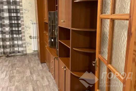 Продам 2-х кімнатну квартиру, Центр, Ярослава Мудрого пл., Код: 639336/3