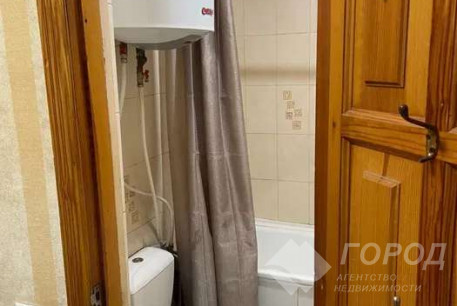 Продам 2-х кімнатну квартиру, Центр, Ярослава Мудрого пл., Код: 639336/3