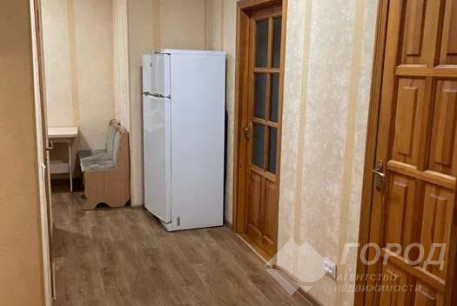 Продам 2-х кімнатну квартиру, Центр, Ярослава Мудрого пл., Код: 639336/3