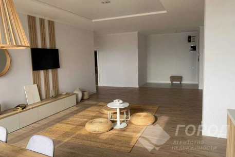 Продам 3-х кімнатну квартиру в новобудові, Центр, Код: 639904/2