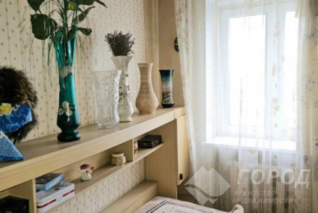 Продам 3-х кімнатну квартиру, Центр, Код: 640523/53