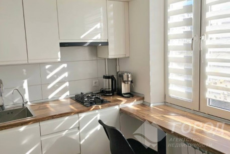 Продам 2-х кімнатну квартиру, Жуковского, Код: 640523/61