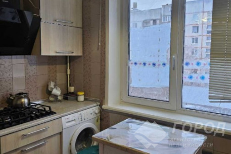 Продам 2-х кімнатну квартиру, Рогань, Код: 640841/51