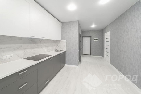 Продам 1-кімнатну квартиру в новобудові, Центральный рынок, Код: 642131/23