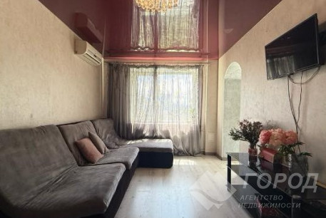 Продам 4-х кімнатну квартиру, Гагарина проспект, Защитников Украины метро (Площадь Восстания), Код: 642202/41