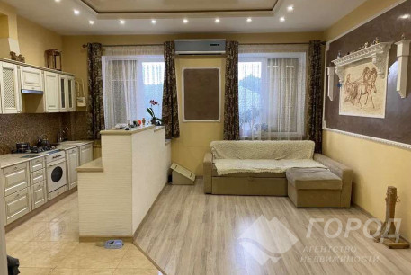 Продам 3-х кімнатну квартиру, , Код: 642779/7