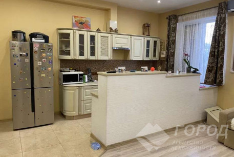 Продам 3-х кімнатну квартиру, , Код: 642779/7