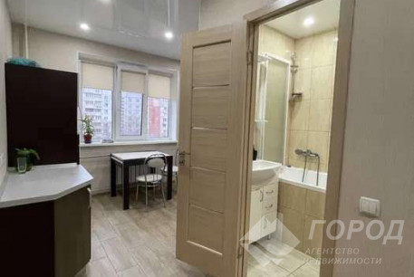 Сдам 2-х кімнатну квартиру, Алексеевка, Тополек, Код: 642972/3