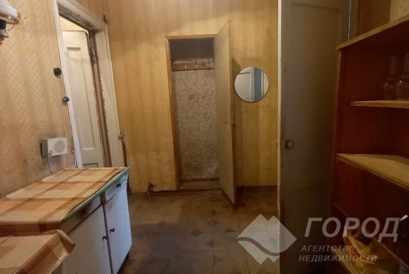 Продам 2-х кімнатну квартиру, Центральный рынок, Код: 643150/15