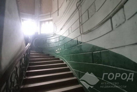 Продам 2-х кімнатну квартиру, Центральный рынок, Код: 643150/15