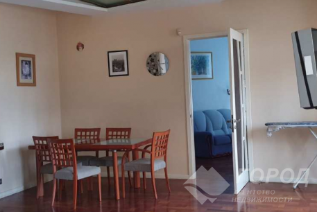 Продам 4-х кімнатну квартиру, Центр, Код: 644356/15