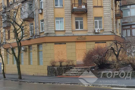 Продам 4-х кімнатну квартиру, Центр, Код: 644356/15