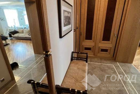 Продам 4-х кімнатну квартиру в новобудові, Центр, Площадь Конституции метро (Советская), Код: 644907/4