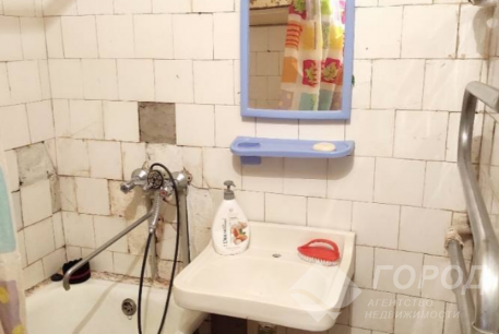 Продам 2-х кімнатну квартиру, Новые дома, Коммунальный рынок, Код: 646318/13