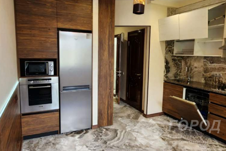 Продам 1-кімнатну квартиру, Центр, Код: 646473/12