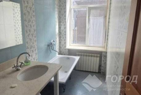 Продам 3-х кімнатну квартиру, Центр, Университет метро, Код: 646473/37