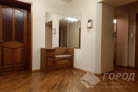 Продам 3-х кімнатну квартиру, Гагарина проспект, Остановка Державинская, Код: 646620/47