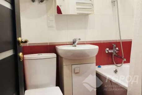 Продам 3-х кімнатну квартиру, Новые дома, Коммунальный рынок, Код: 646721/5