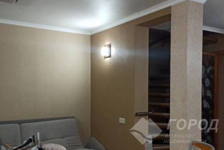 Продам 4-х кімнатну квартиру, Центр, Код: 646940/4