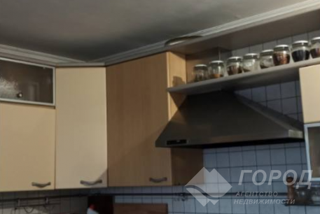 Продам 4-х кімнатну квартиру, Центр, Код: 646940/4