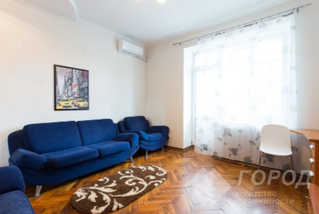 Продам 2-х кімнатну квартиру, Центр, Код: 647479/405