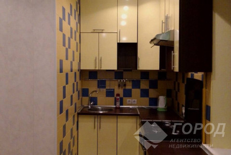 Продам 3-х кімнатну квартиру, Сосновая Горка, Код: 648485/98