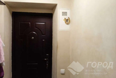 Продам 1-кімнатну квартиру, Дергачевский р-н, Солоницевка пгт., Код: 648932/5