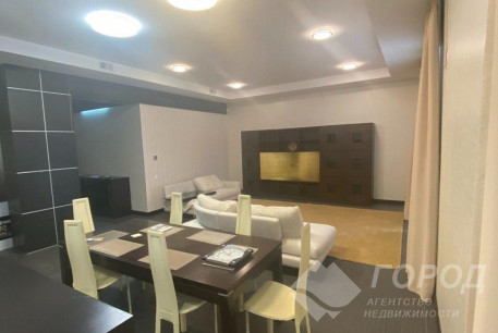 Сдам 3-х кімнатну квартиру, Центр, Код: 650038/3