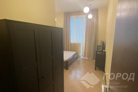 Сдам 3-х кімнатну квартиру, Центр, Код: 650038/3