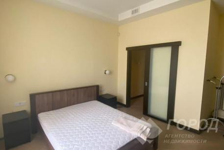 Сдам 3-х кімнатну квартиру, Центр, Код: 650038/3